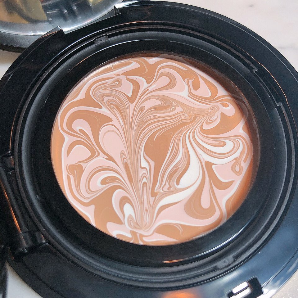 JM Solution Water Luminous Essence Pact Luxury No.21 16g (with refill 16g)