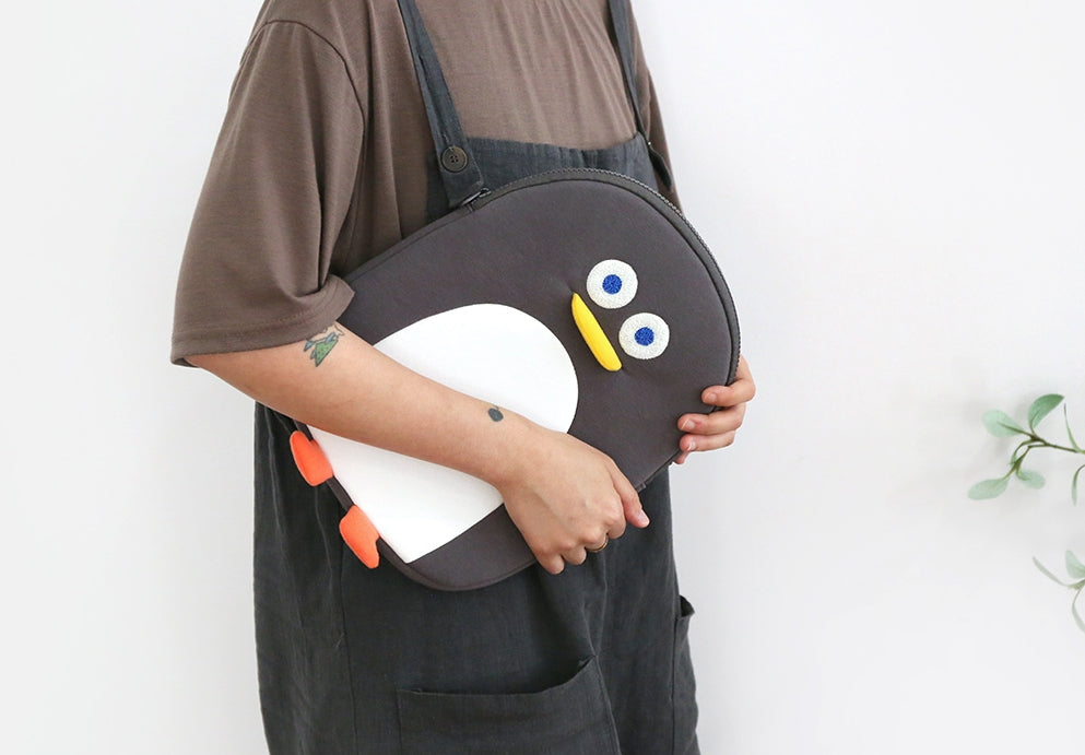 Penguin 11" Ipad Laptop Pouch Sleeves Case Protective Covers Purses Bags