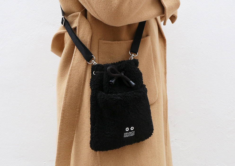 Cute Womens Crossbody Faux Shearling Bucket Bags Mini Small Black Beige