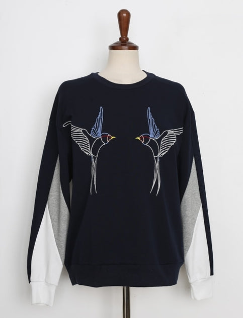 Navy Blue Swallow Embroidery Crewneck Sweatshirts