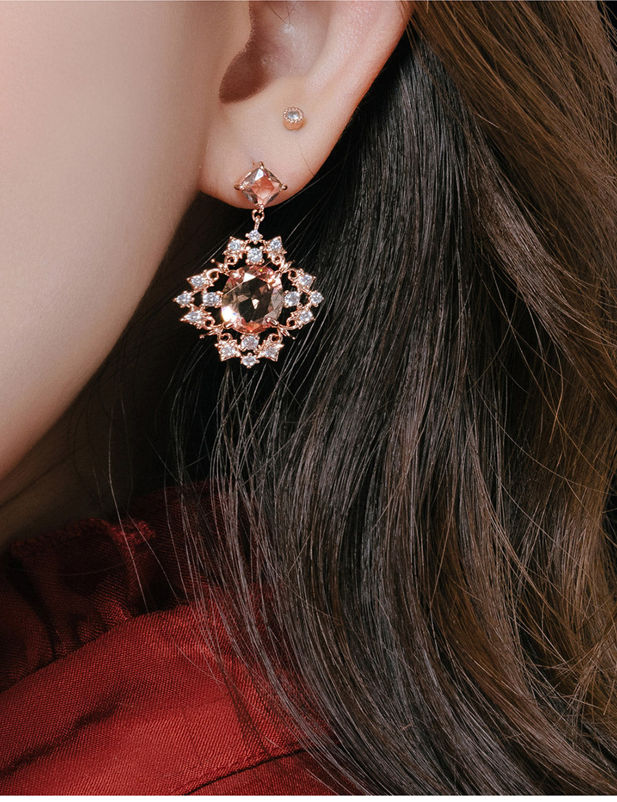 IU Magic Hour Crystal Earrings Korean Jewelry Changed Colors Womens Accessories Luxury Fashion Dating Clubber Elegant Wedding Dinner Party Accessory Gifts